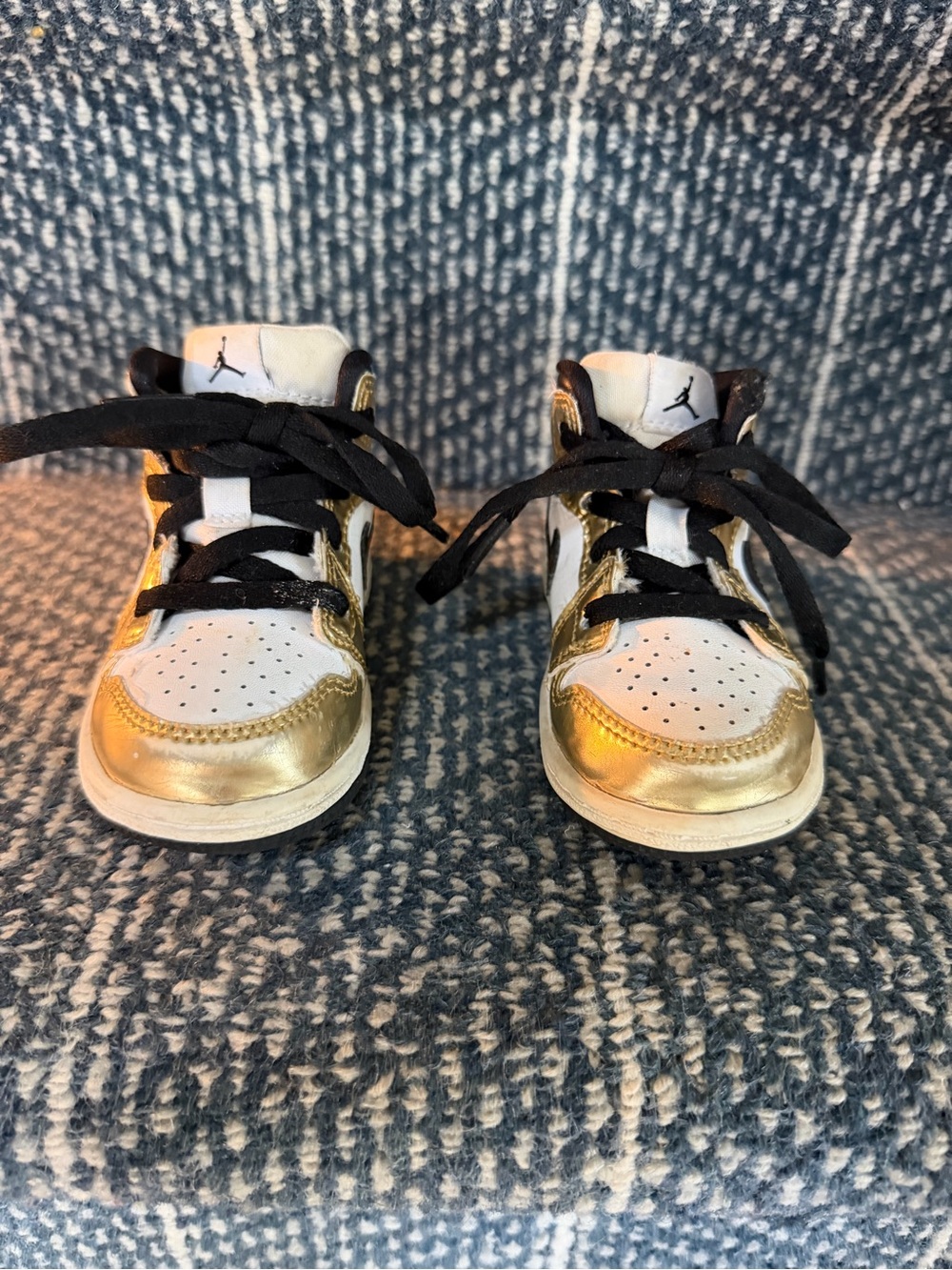 Jordan Kids High-Top Sneakers in Gold, White & Black